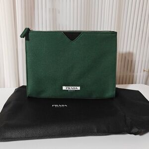 New Prada Beauty Dark Green Makeup Cosmetic Travel Bag + Dust Bag 7"x9"x2"